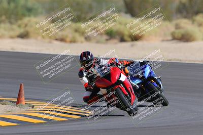 media/Oct-08-2022-SoCal Trackdays (Sat) [[1fc3beec89]]/Turn 10 (945am)/